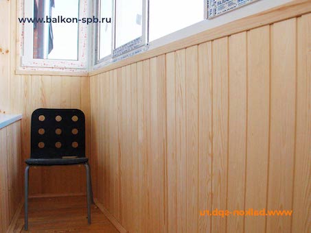 обшивка балкона  деревянной вагонкой Фенстер СПб
